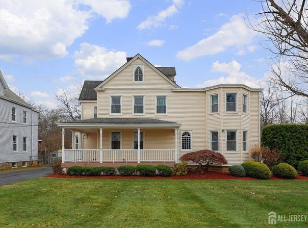 92 Main Street, Helmetta, NJ 08828