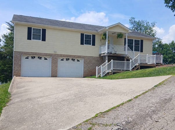 7 Alexa Way, Elkview, WV 25071