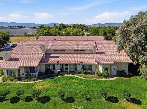 43731 8th Street E, Lancaster, CA 93535