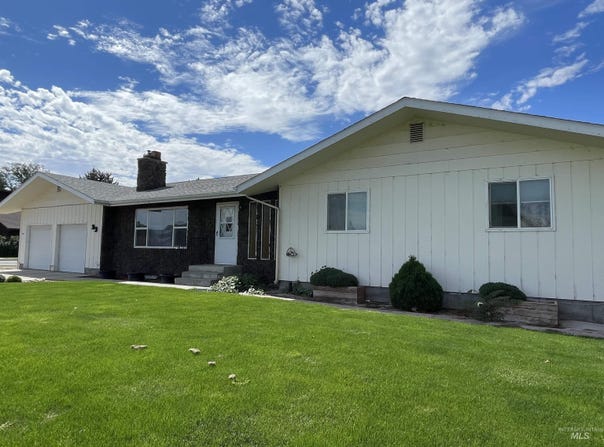 23 NW 16th St., Ontario, OR 97914