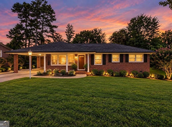 1811 Mural Circle, Morrow, GA 30260
