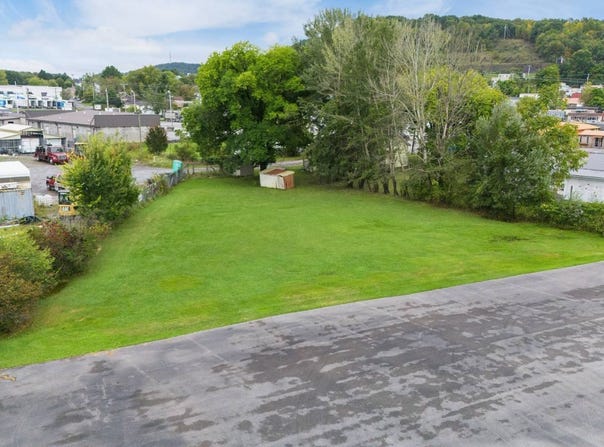 Saunders Avenue, Princeton, WV 24740