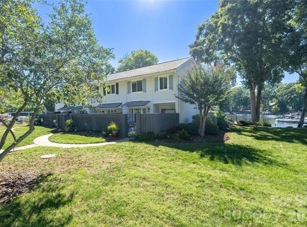 8056 Westcape Drive, Denver, NC 28037