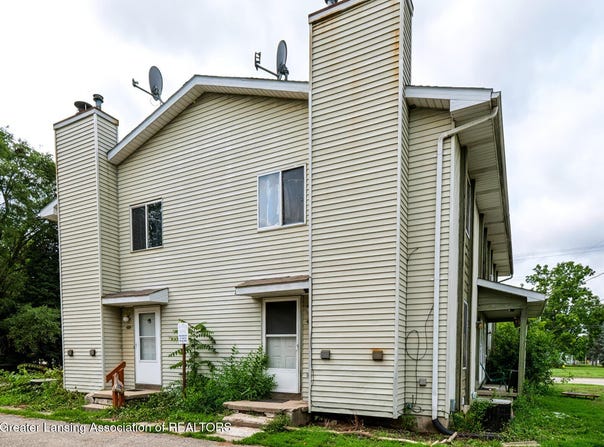 5716 Hughes Road, Lansing, MI 48911