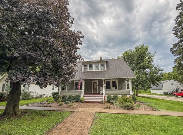 209 W Sangamon Street, Fisher, IL 61843