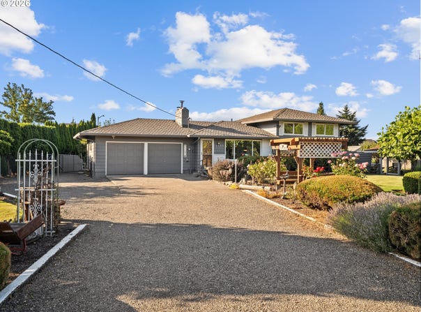 3329 SE HILLYARD Rd, Gresham, OR 97080