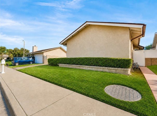 25790 Parada, Valencia, CA 91355