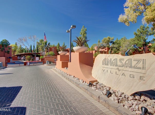 4303 E CACTUS Road, Phoenix, AZ 85032