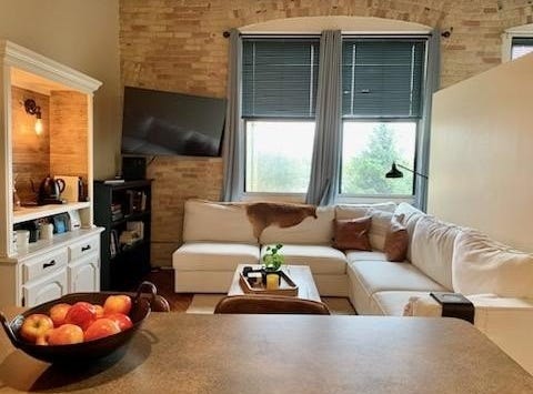 Elgin, IL 60120