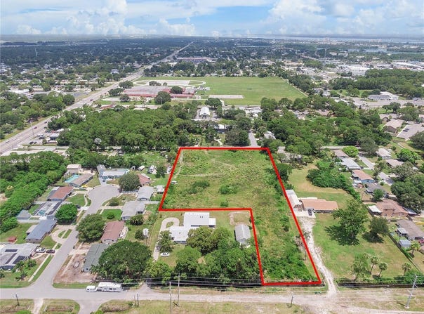 975 VIRGINIA Avenue, ROCKLEDGE, FL 32955