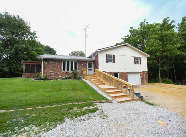 11080 N Pine Bluff Road, Bicknell, IN 47512