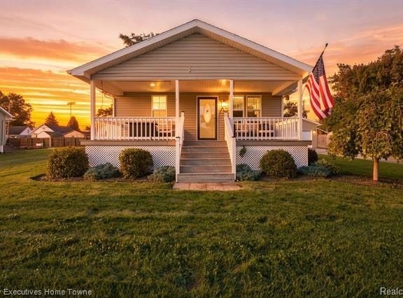 565 Saint James Street, Marysville, MI 48040