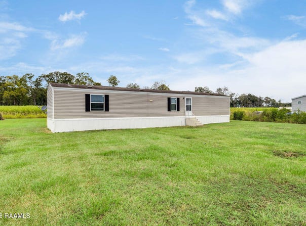 340 Tom Schexnayder Road, Opelousas, LA 70570