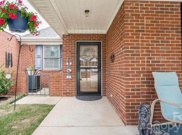 19940 Oak Leaf Circle, Cornelius, NC 28031