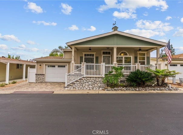 15455 Glenoaks Boulevard, Sylmar, CA 91342