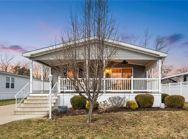 378 PIN OAK, ELYRIA, OH 44035