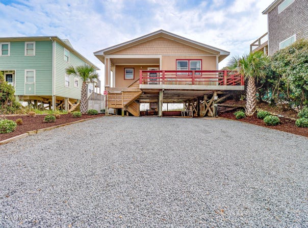 1112 N Shore Drive, Surf City, NC 28445