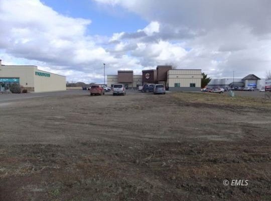 Roger Ln, Miles City, MT 59301