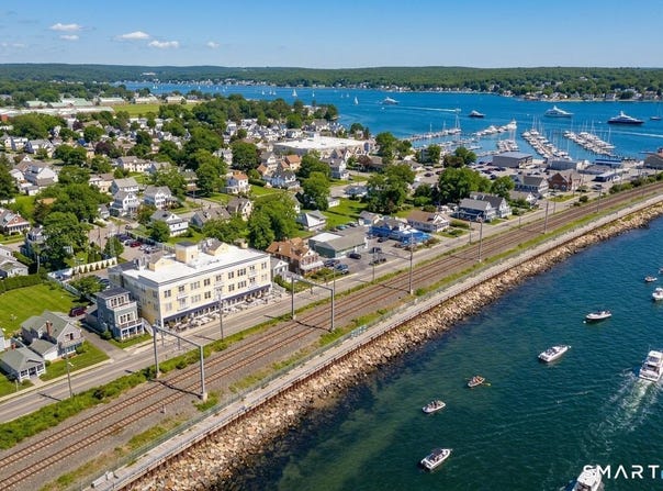 185 Main Street, East Lyme, CT 06357
