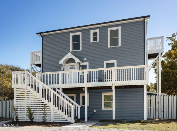 5423 Emerald Drive, Emerald Isle, NC 28594