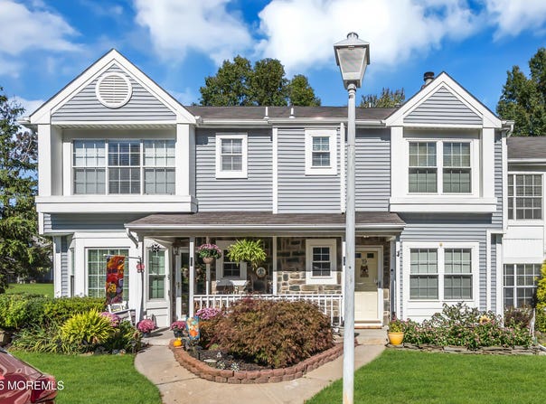 19 Jodhpur Court, Tinton Falls, NJ 07753