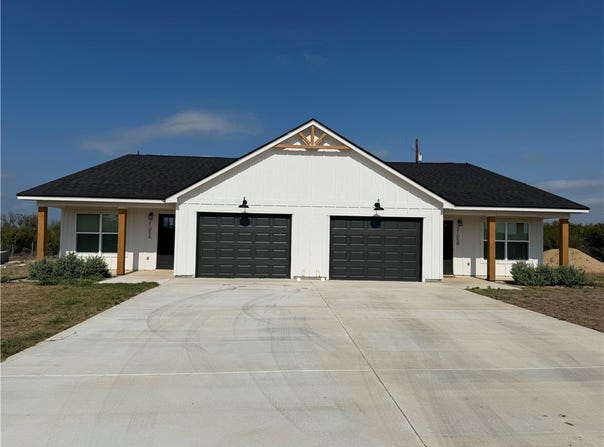 2105 VISTA ROSA, Three Rivers, TX 78071
