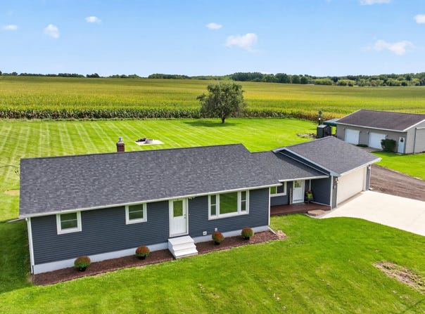 4287 E Race Road, Leslie, MI 49251
