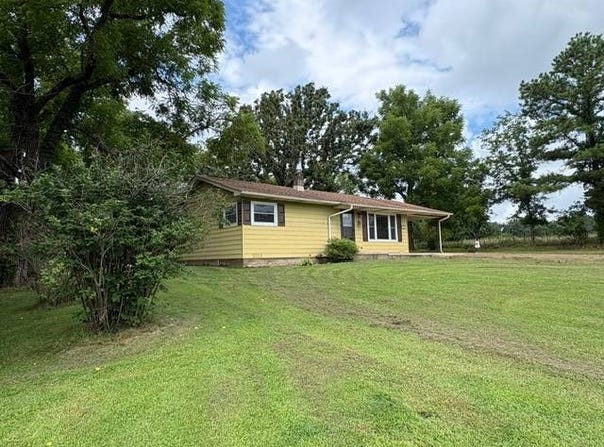 925 Peace Valley Rd, Ash Flat, AR 72513