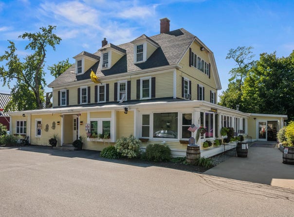 3360 & 3378 White Mountain Highway, Conway, NH 03860