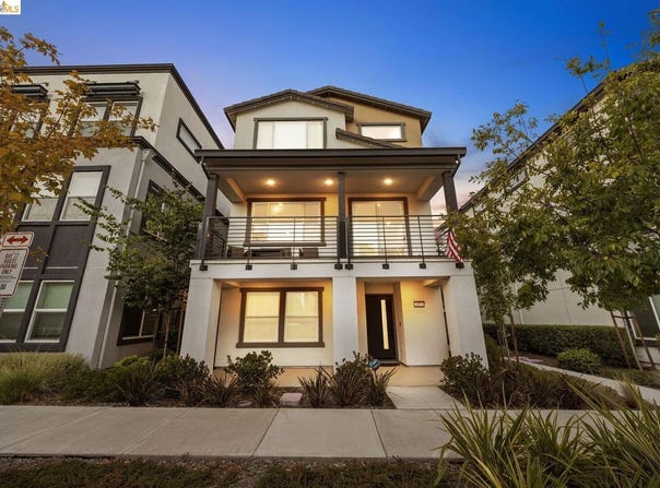 2825 Crusader ST, Alameda, CA 94501