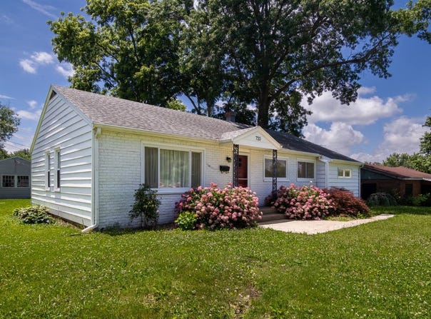 720 E 2nd St, Cameron, MO 64429