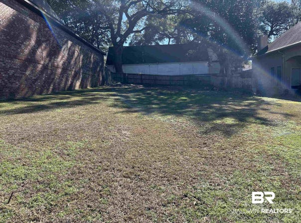 S Hilltop Drive, Mobile, AL 36608