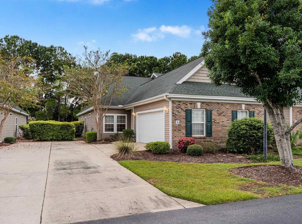 131 Chenoa Dr., Murrells Inlet, SC 29576