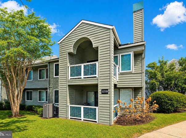 11719-D SUMMERCHASE Circle, RESTON, VA 20194