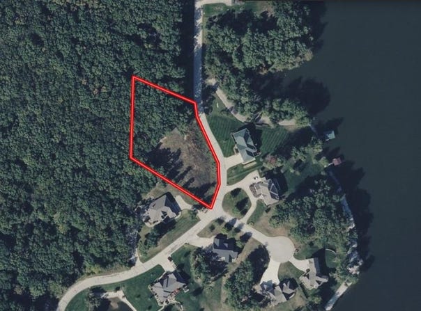 1903/1905 W Shore Drive, Macon, MO 63552