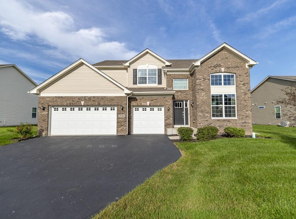10461 Pine Lane, St. John, IN 46373