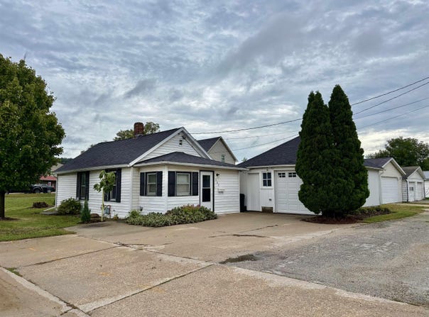 202 State Street, Decorah, IA 52101