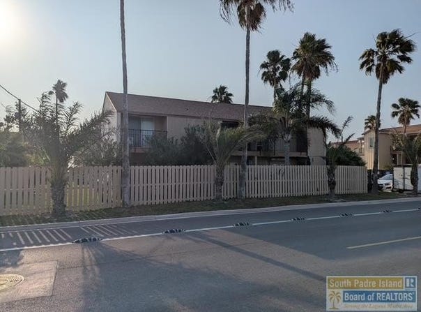 208 W Kingfish St., South Padre Island, TX 78597