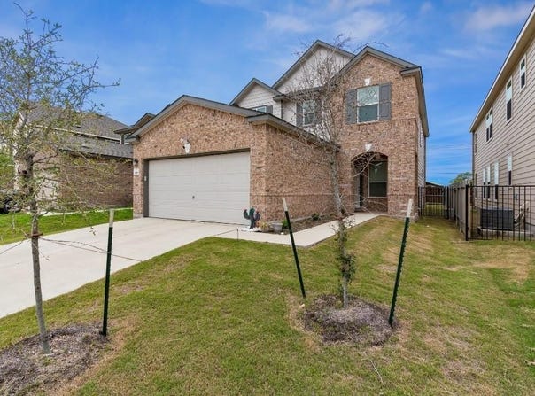 6320 Wagon Spring St, Del Valle, TX 78617