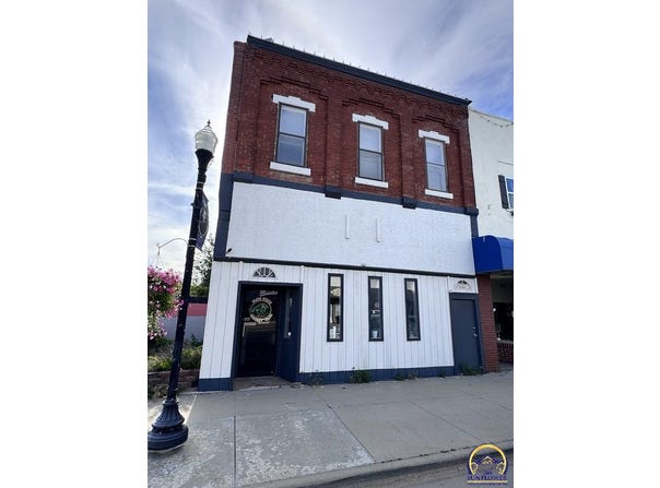 614 S Topeka AVE, Lyndon, KS 66451