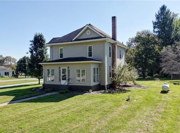 24611 County Road 24, Coshocton, OH 43812