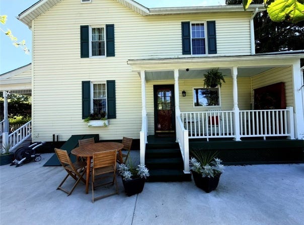 718 Skylark Dr, Dunbar Twp, PA 15425