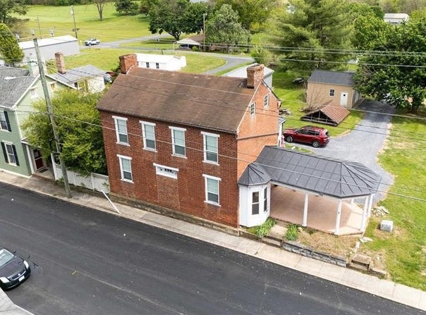 242 S MAIN Street, MOUNT CRAWFORD, VA 22841