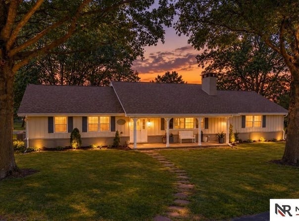 6101 Frontier Road, Lincoln, NE 68516