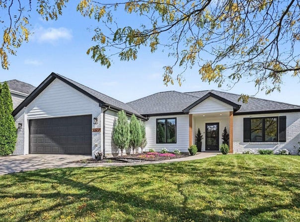 10934 Knollton Run, Fort Wayne, IN 46818