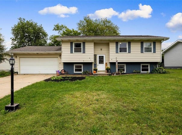 518 Windsor Drive, Solon, IA 52333