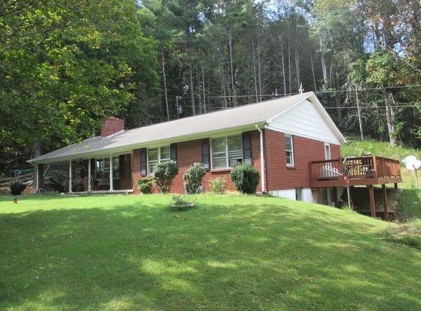 2303 Peach Bottom, Independence, VA 24348
