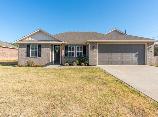 1215 Lavender RD, Bonanza, AR 72916