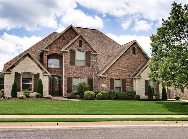 550 Trailwood Circle, Centerton, AR 72719