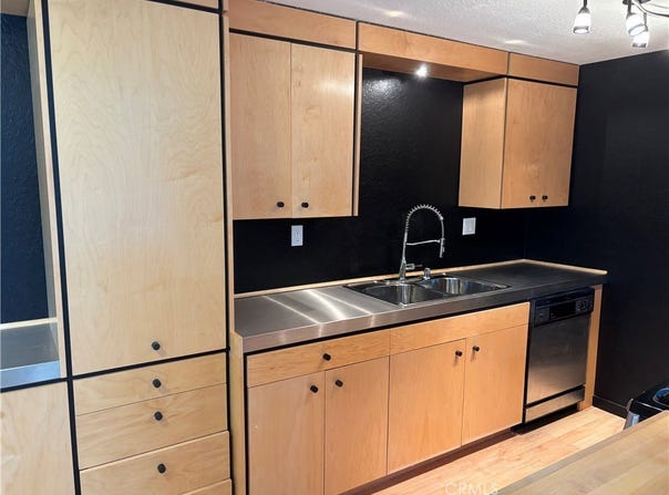 1000 Central, Riverside, CA 92507